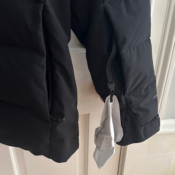 The North Face Women’s Corefire Black Puffer Jacket - Picture 3 of 4
